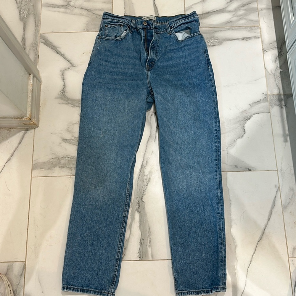 Abercrombie and Fitch Curve Love 90s Ultra High Rise Straight Leg Jeans 14